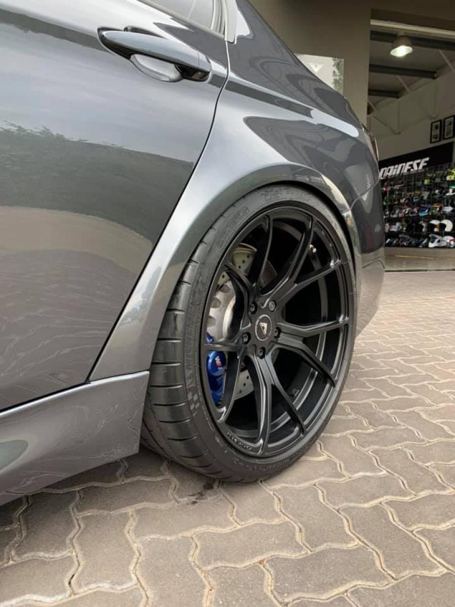 Детали экстерьера BMW M3 Sedan by RACE! 2019 года  (фото 6 из 10)
